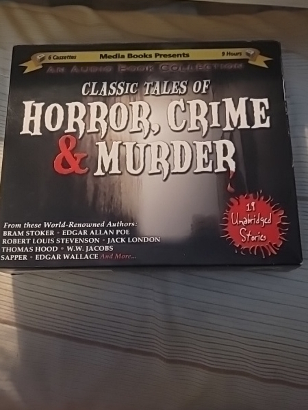 Classic Tales of Horror, Crime & Murder - Black and Red Audio Book Collection